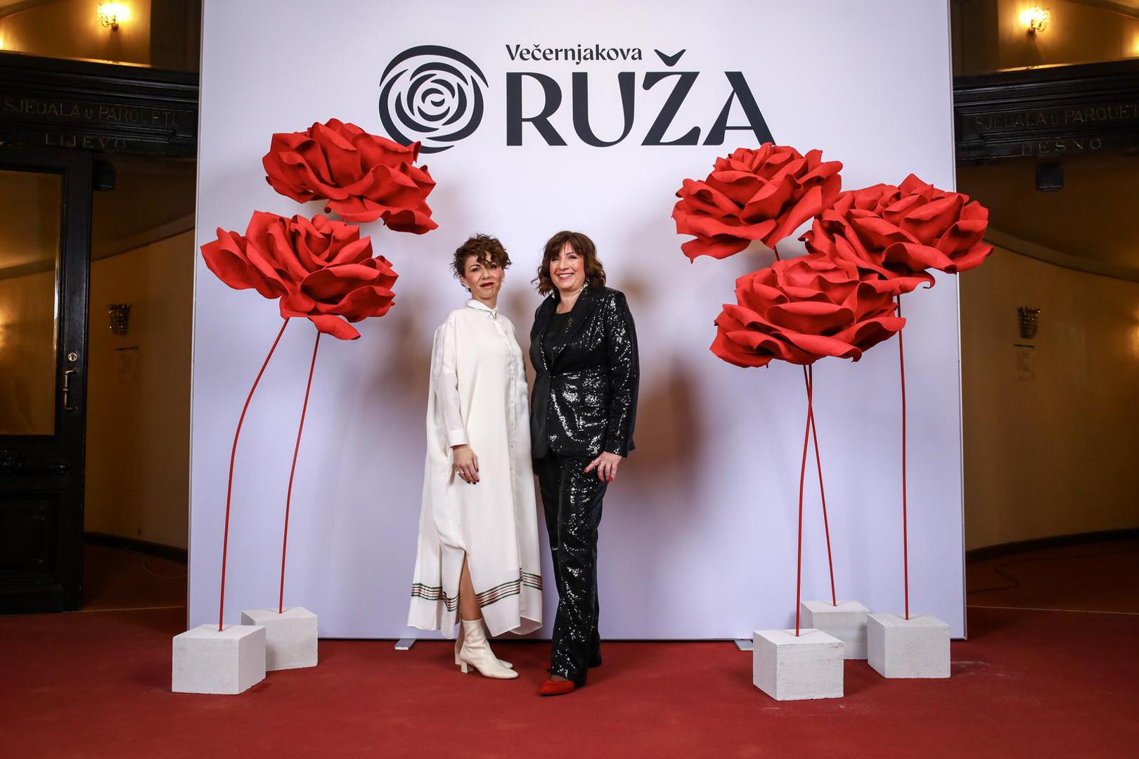 Izvršna direktorica Večernjeg lista Ivana Krajinović i pomoćnica glavnog urednika i producentica Ruže Mirjana Žižić