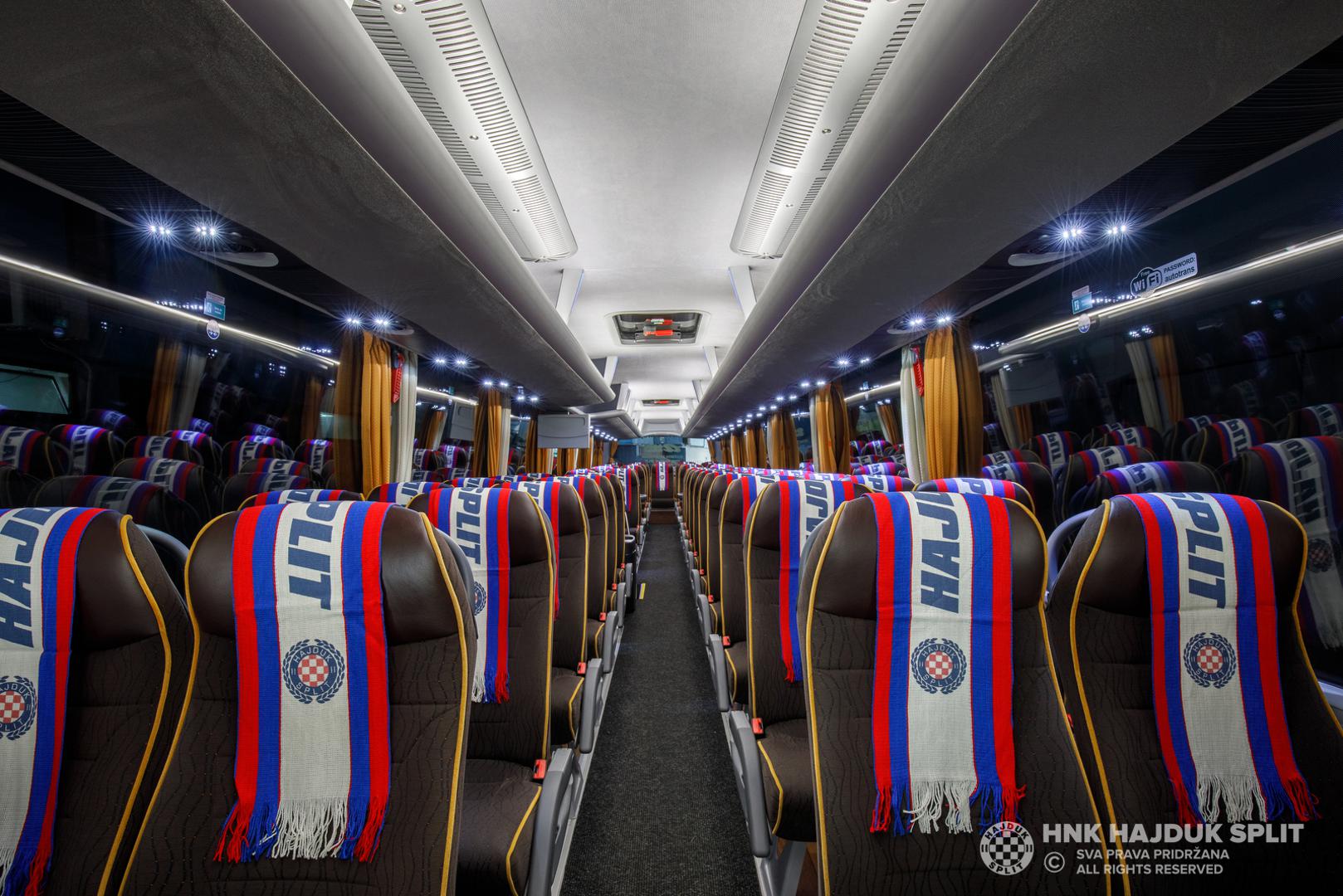 Autotrans je autobus marke MAN modela Lion's Coach L, koji je izrađen po najvišim standardima, prilagodio potrebama HNK Hajduk, a cijeli eksterijer odiše klupskim bojama i vizualima.