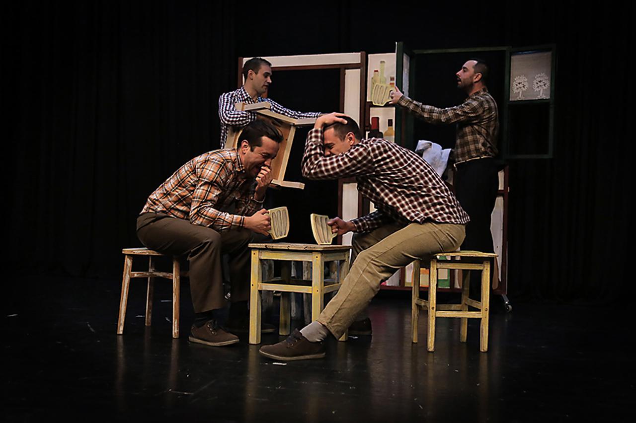 Stoliću, prostri se!