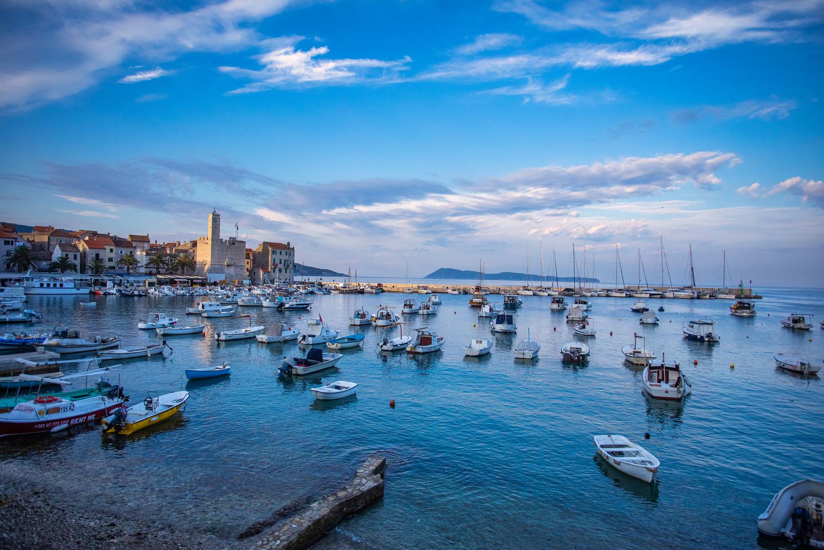 25.07.2021., Komiza, Otok Vis -  Komiza se nalazi na zapadnoj strani otoka Visa u dubokom Komiskom zaljevu. Photo:Davor Javorovic/PIXSELL
