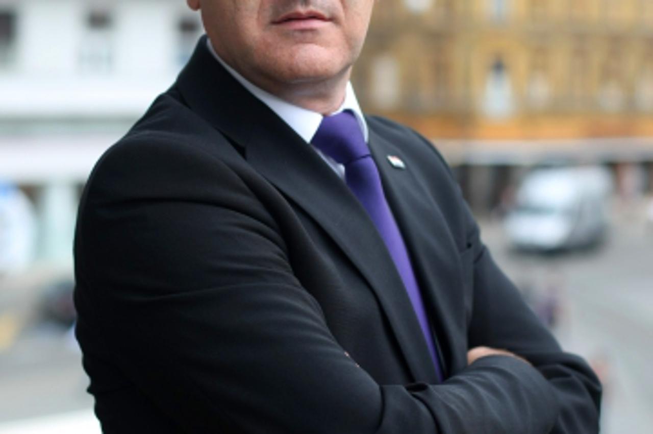 '25.05.2012., Zagreb, Hrvatska - Ministar branitelja Fred Matic.  Photo: Petar Glebov/PIXSELL'