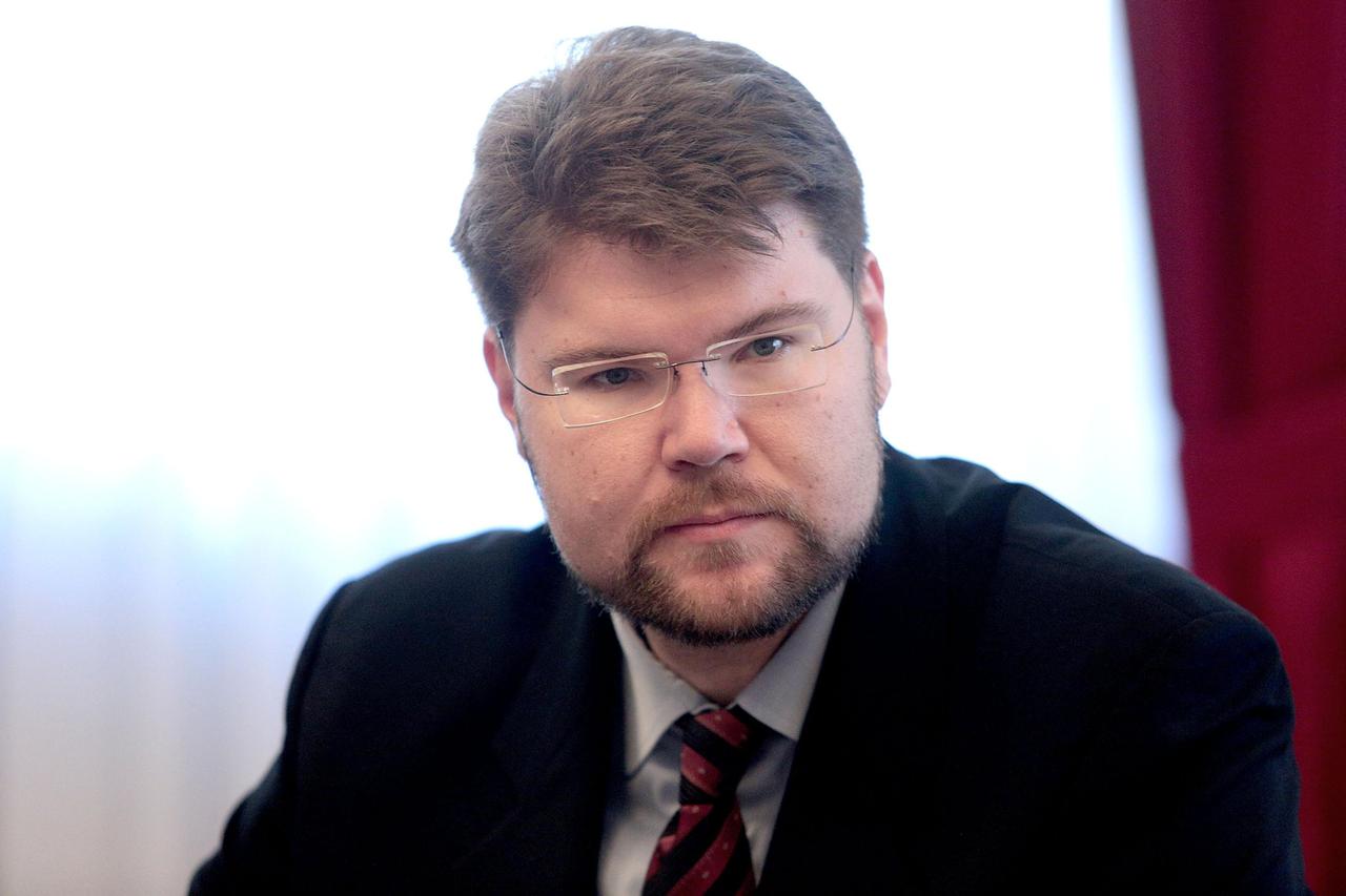 Peđa Grbin
