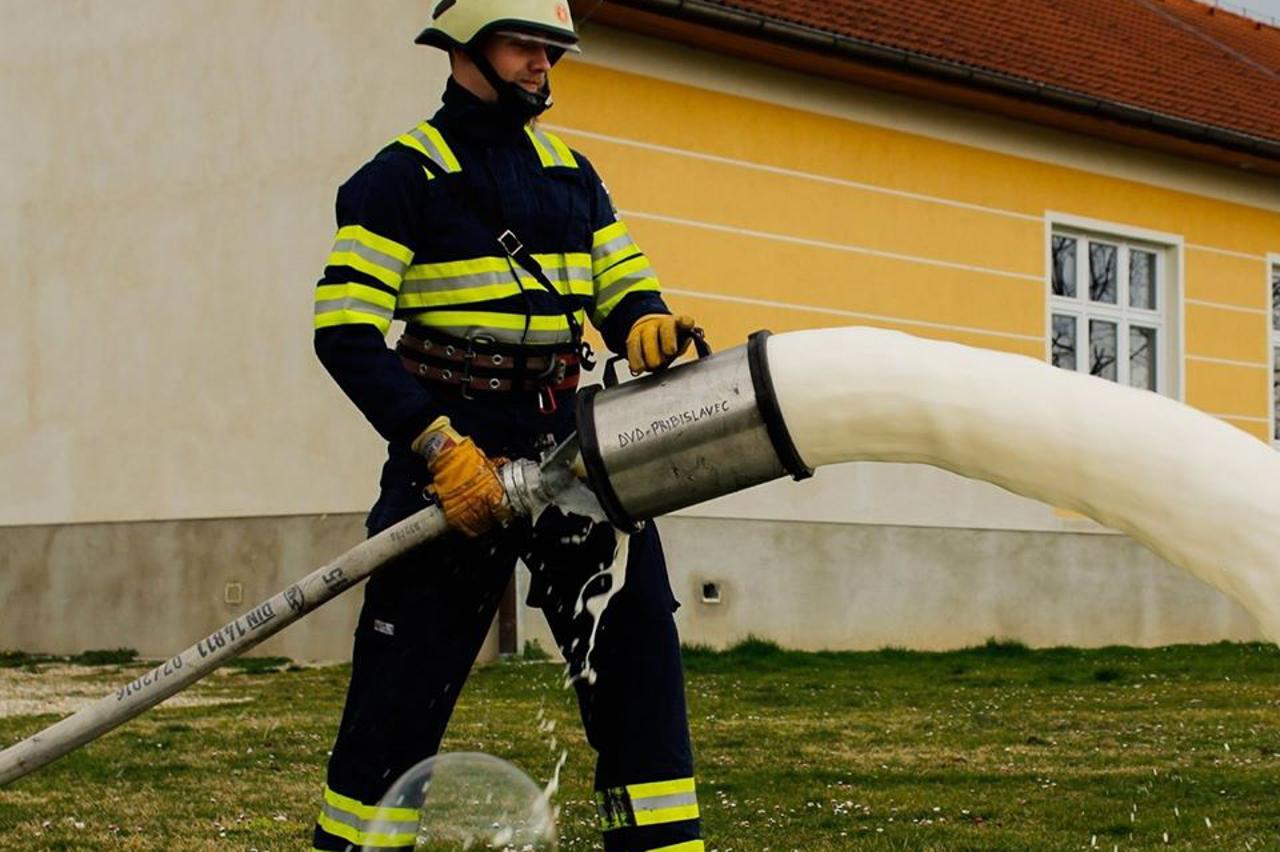 Leon Gudlin (19), vatrogasac kojeg su na intervenciji gađali kamenjem