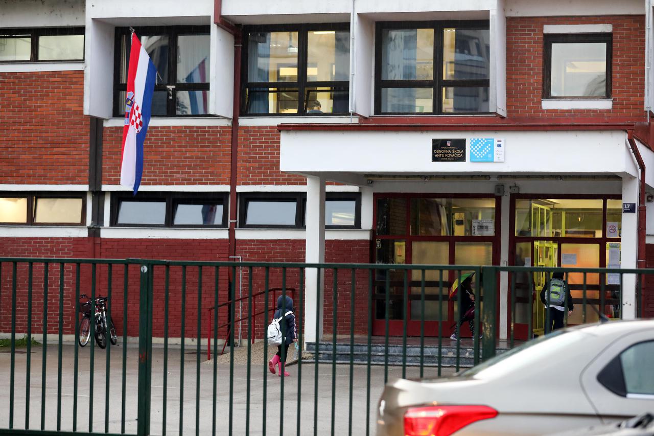 Zagreb: Osnovna škola Ante Kovačića u Španskom