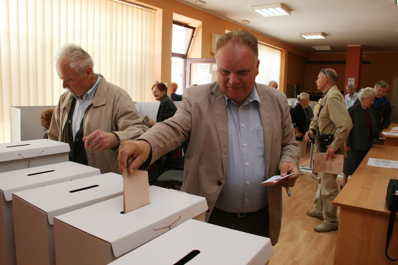 19.05.2013., Karlovac - Lokalni izbori za gradonacelnika Karlovca i zupana Karlovacke zupanije. Kandidat za zupana Karlovacke zupanije Boris Ozanic. Photo: Dominik Grguric/PIXSELL