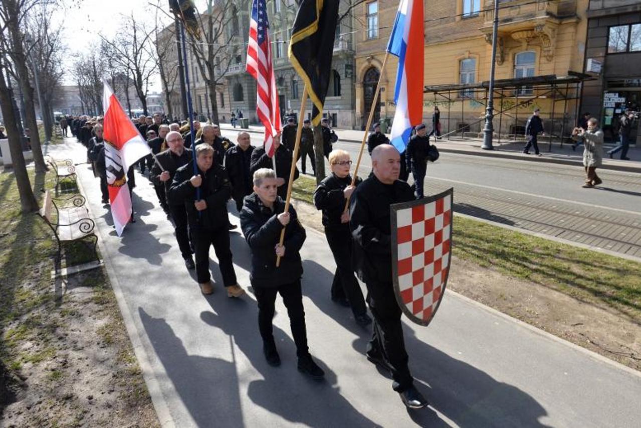Zagreb: Pristaše A-HSP prisegnuli na vjernost domovini i Trumpu