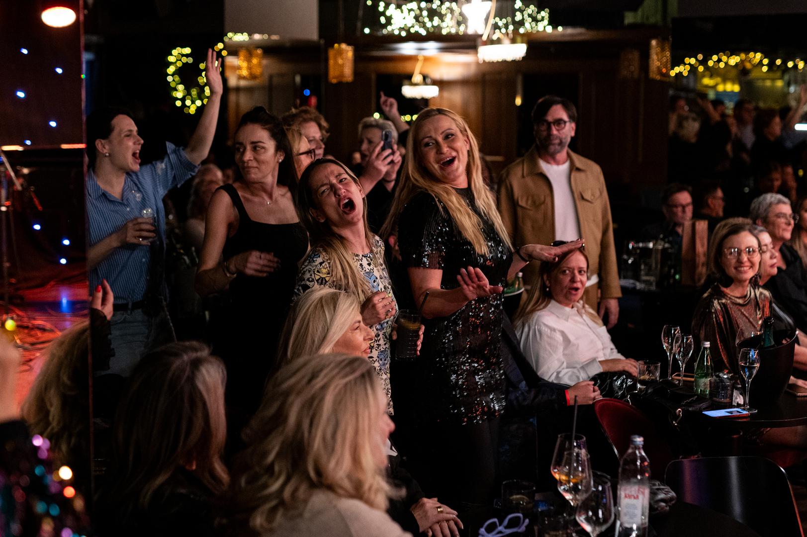 Uslijedila je skladba „Ti si bila moje sunce“ koja je bila pravi hit jer je 13 tjedana bila prva na nacionalnoj top ljestvici. Marija je napisala i tekst i glazbu za mladog Kosovca. 