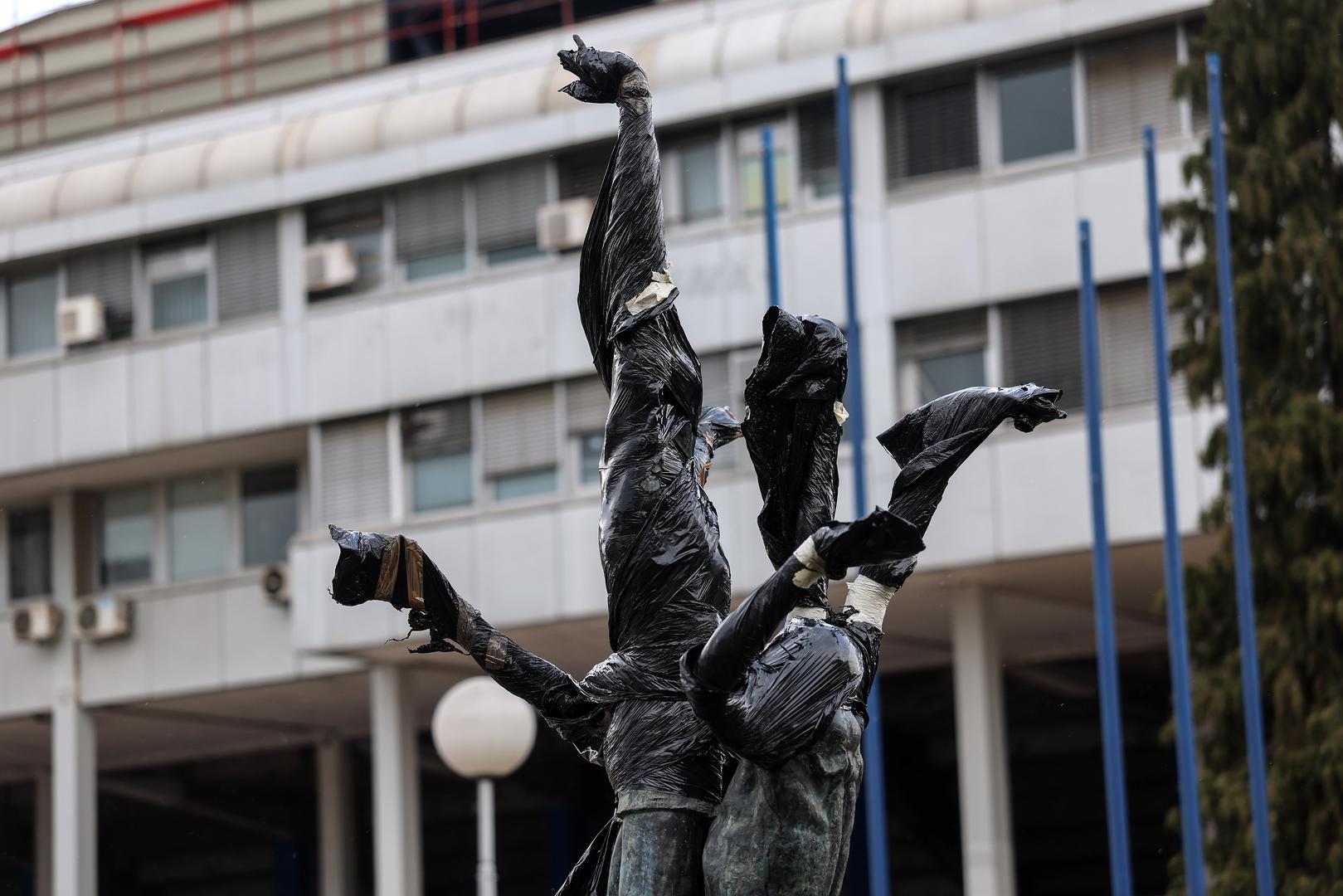 Snažno nevrijeme koje je zahvatilo Zagreb nanijelo je štetu na Dom sportova, koji je trenutačno u obnovi.