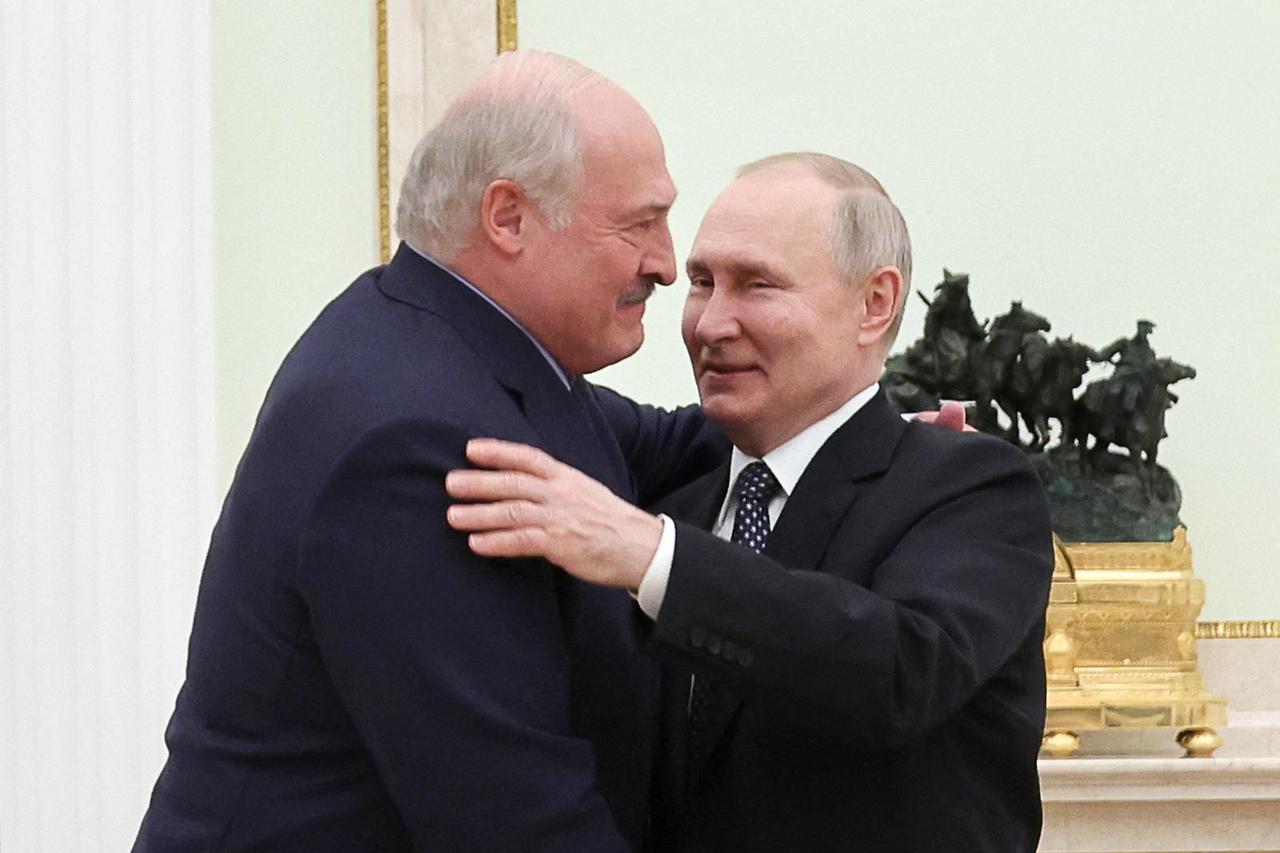 Russian President Putin meets Belarusian President Lukashenko in Moscow