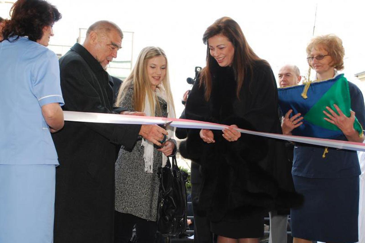 mesić otvara rodilište