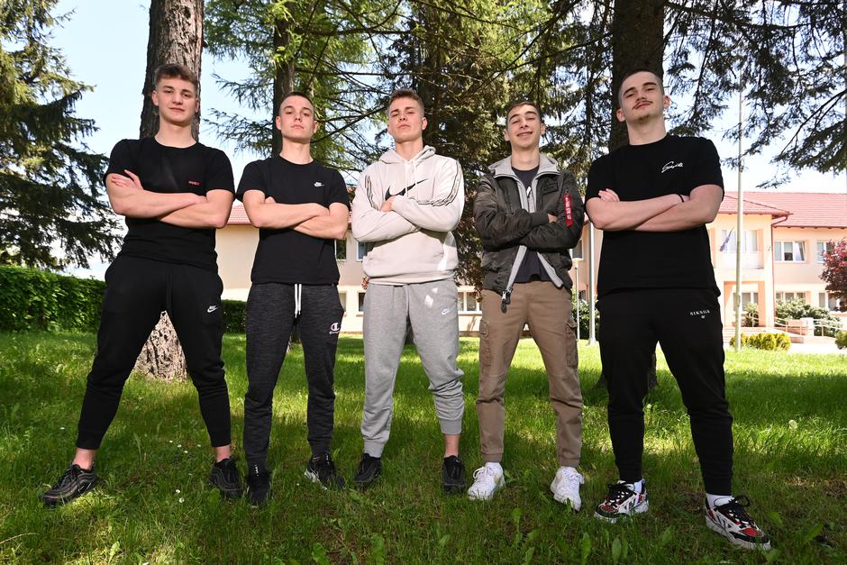 Korenica: Učenici srednje škole Plitvička jezera