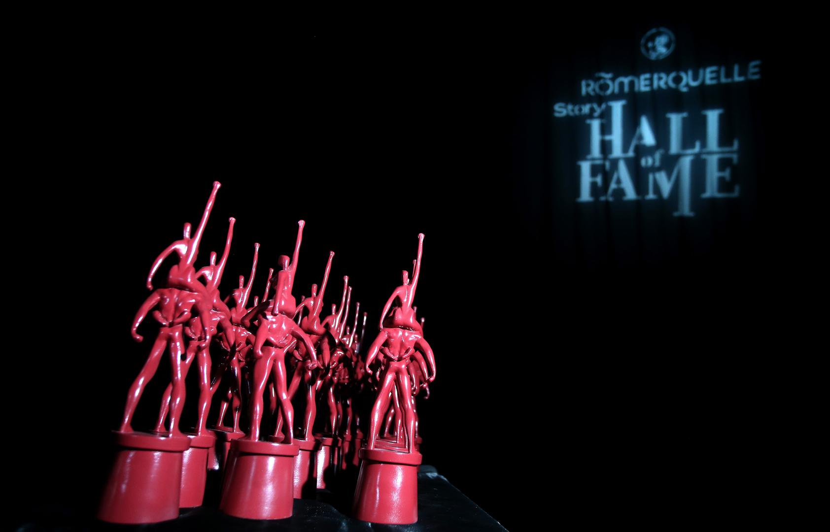 – Posebno mi je drago jer sam dobio Storyjevu nagradu na isti dan kad HRT slavi 90 godina televizije i 60 godina radija – izjavio je  Zoran Vakula, muško televizijsko lice godine. 