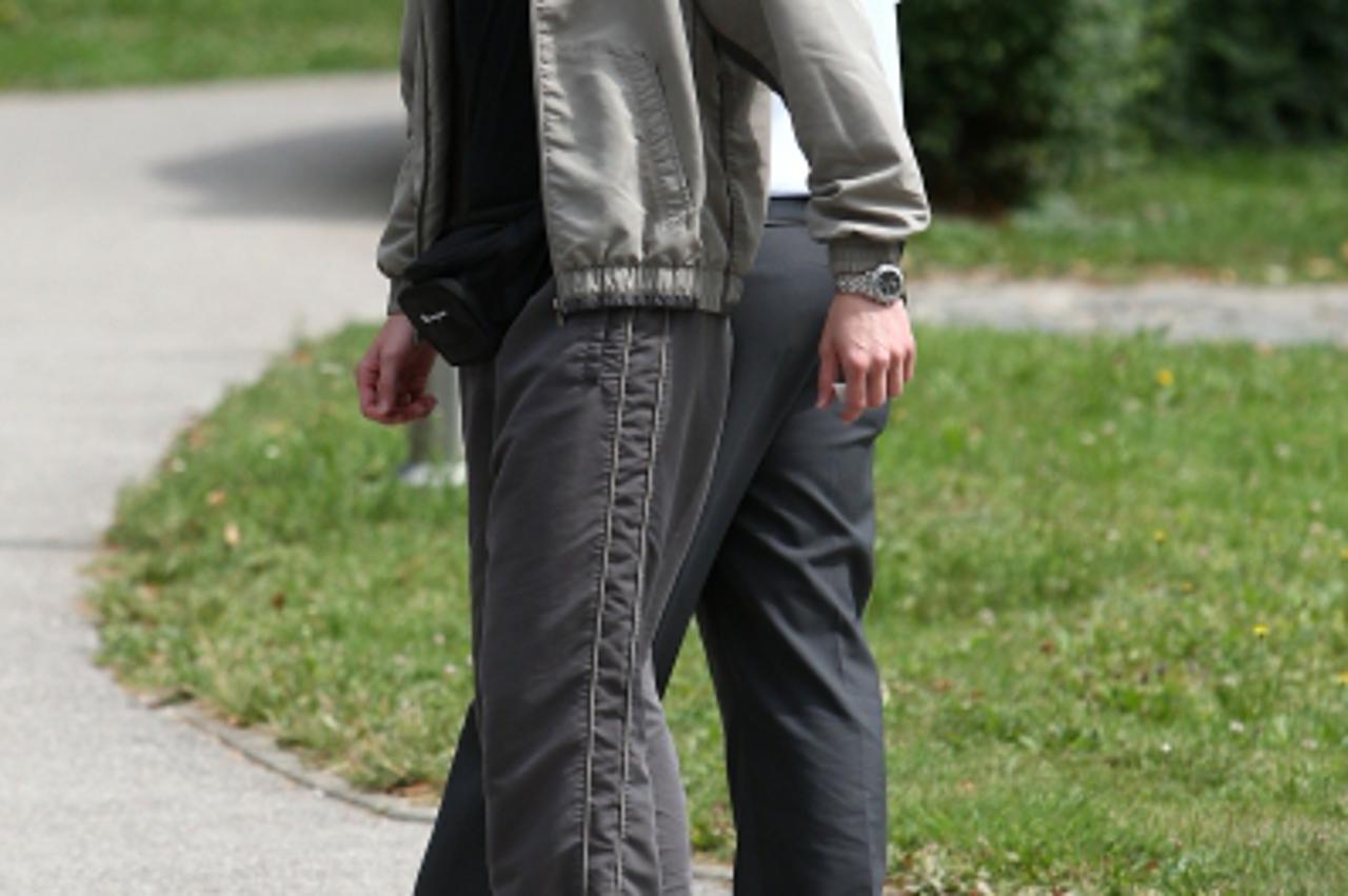 \'04.06.2009. Zagreb - Zeljko Zuzic u posjeti sinu Hrvoju Zuzicu u Krapinskim toplicama. Hrvoje je pusten iz zatvora u Kapinske toplice radi rehabilitacije.  Photo: Igor Kralj/24sata\'