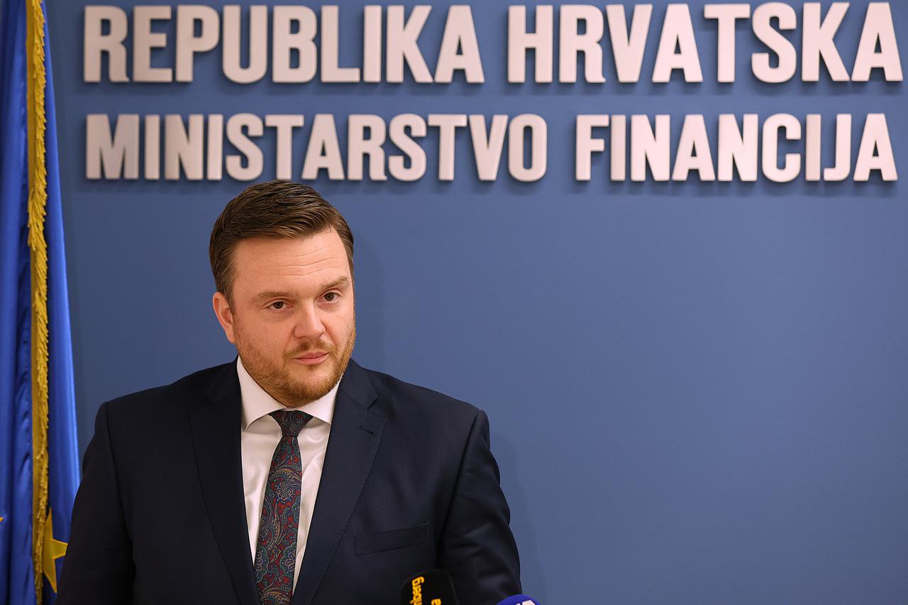 Zagreb: Ministar Primorac dao je izjavu medijima