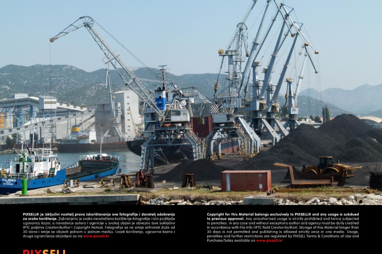 '25.08.2011., Ploce - Pogled na slobodnu zonu Luke Ploce. Ilustracija. Photo: Ivo Cagalj/PIXSELL'