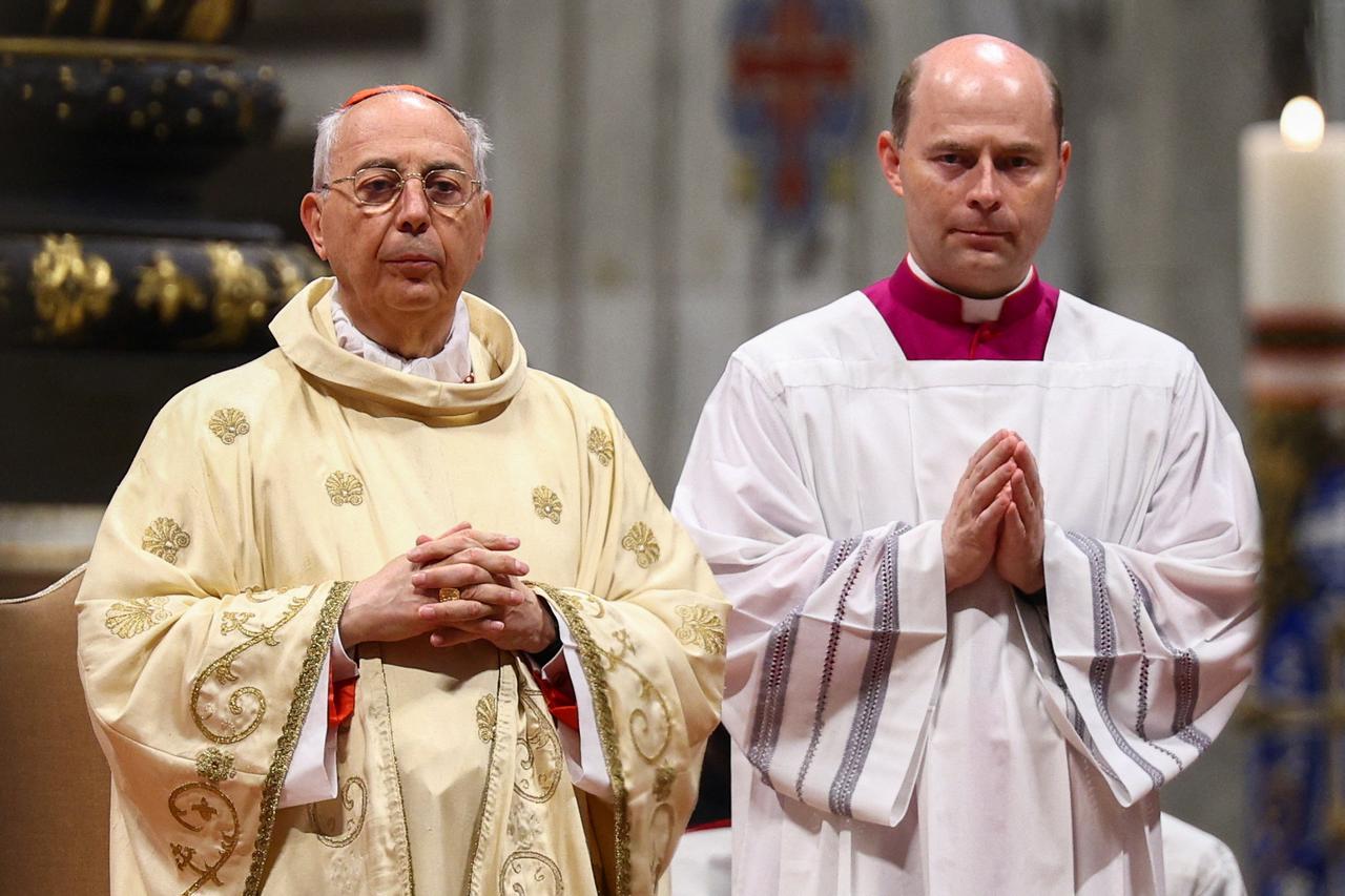 Mass to mourn Pope Francis held at St. Peter's Basilica