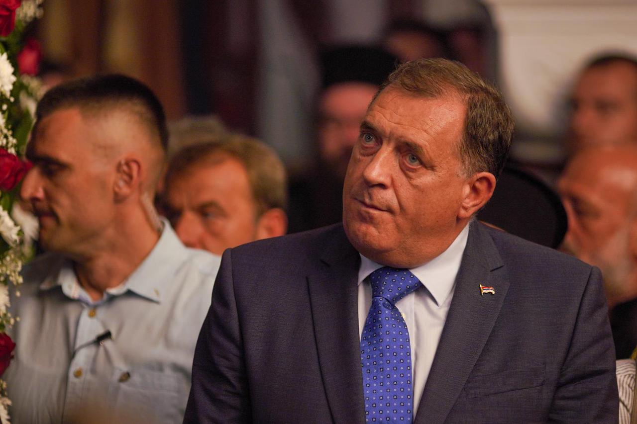 Patrijarh Porfirije stigao u Doboj, dočekao ga i Dodik