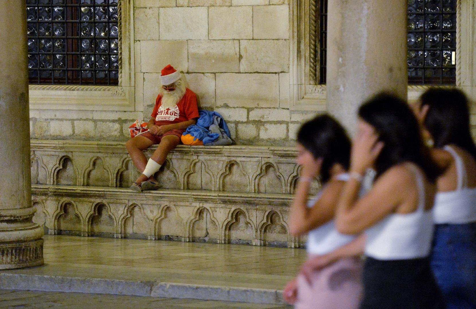 Djed Mraz je malo uranio u Dubrovnik ove godine...
