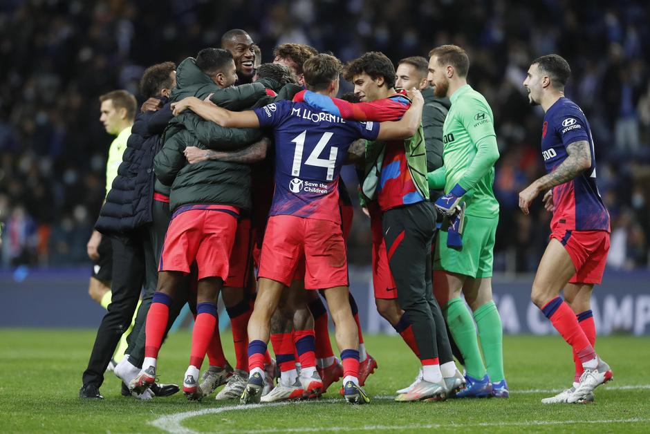 Champions League - Group B - FC Porto v Atletico Madrid