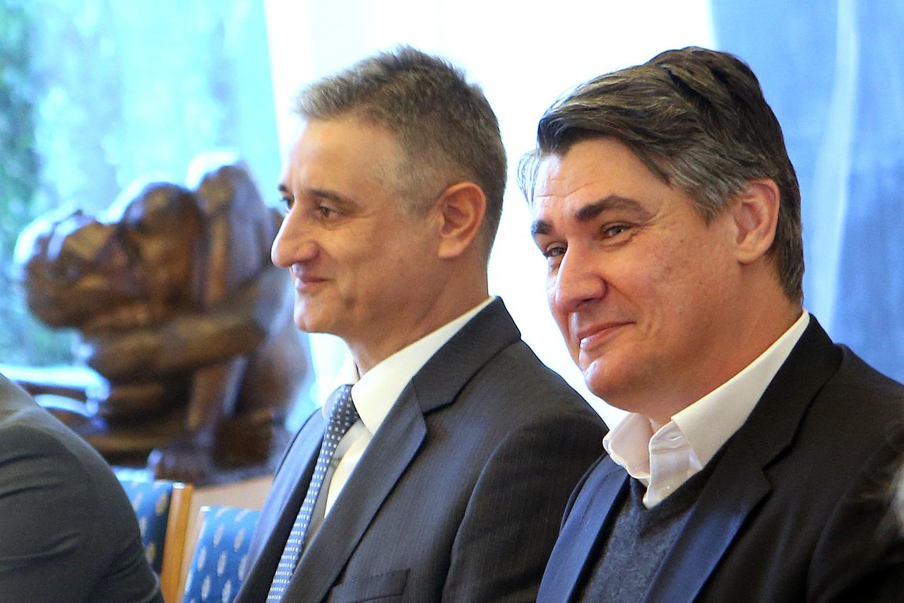 14.12.2015., Zagreb - Predsjednica Kolinda Grabar-Kitarovic primila je predstavnike Domoljubne koalicije i koalicije Hrvatska raste na konzultacije. Zoran Milanovic, Tomislav Karamarko.  Photo: Goran Stanzl/PIXSELL