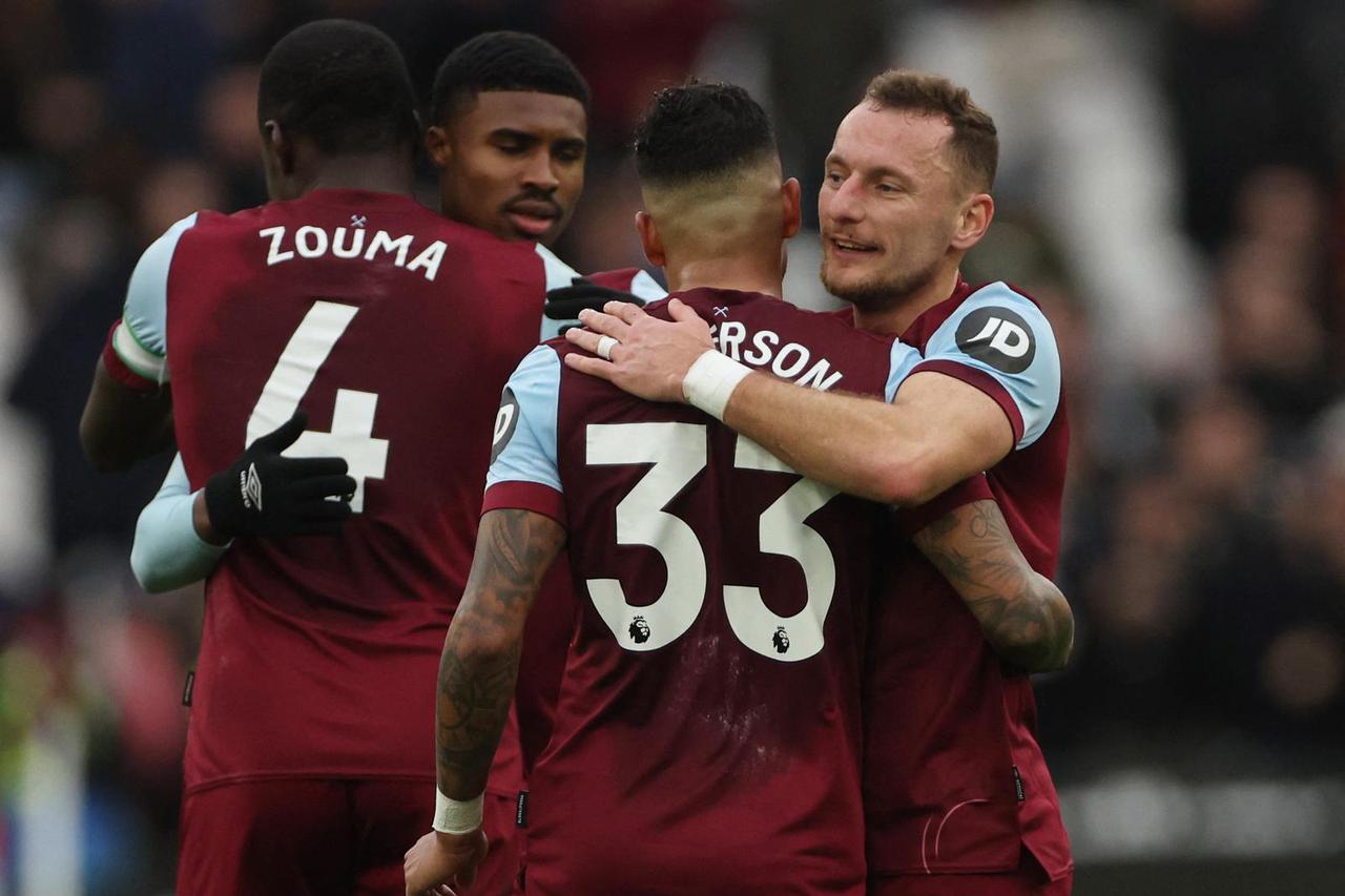 Premier League - West Ham United v Manchester United