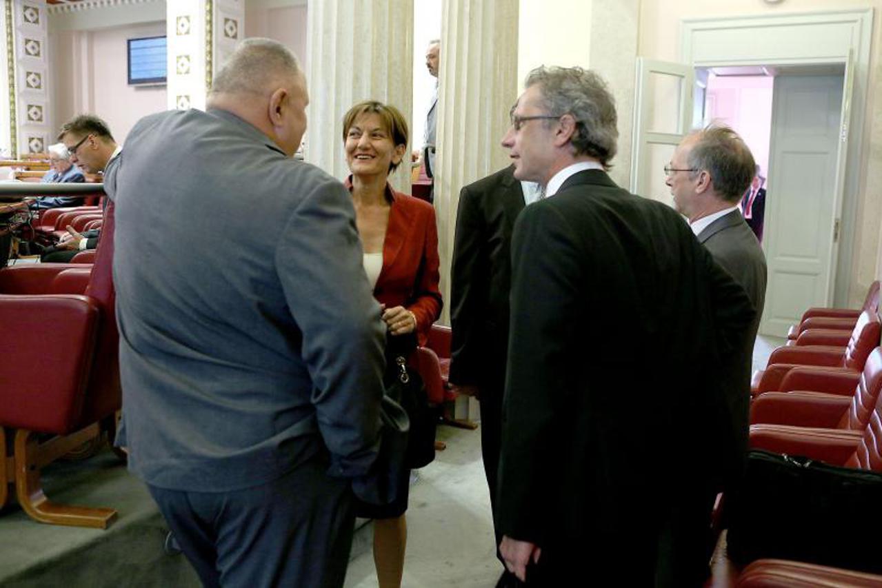 Izvješće HNB-a u Saboru