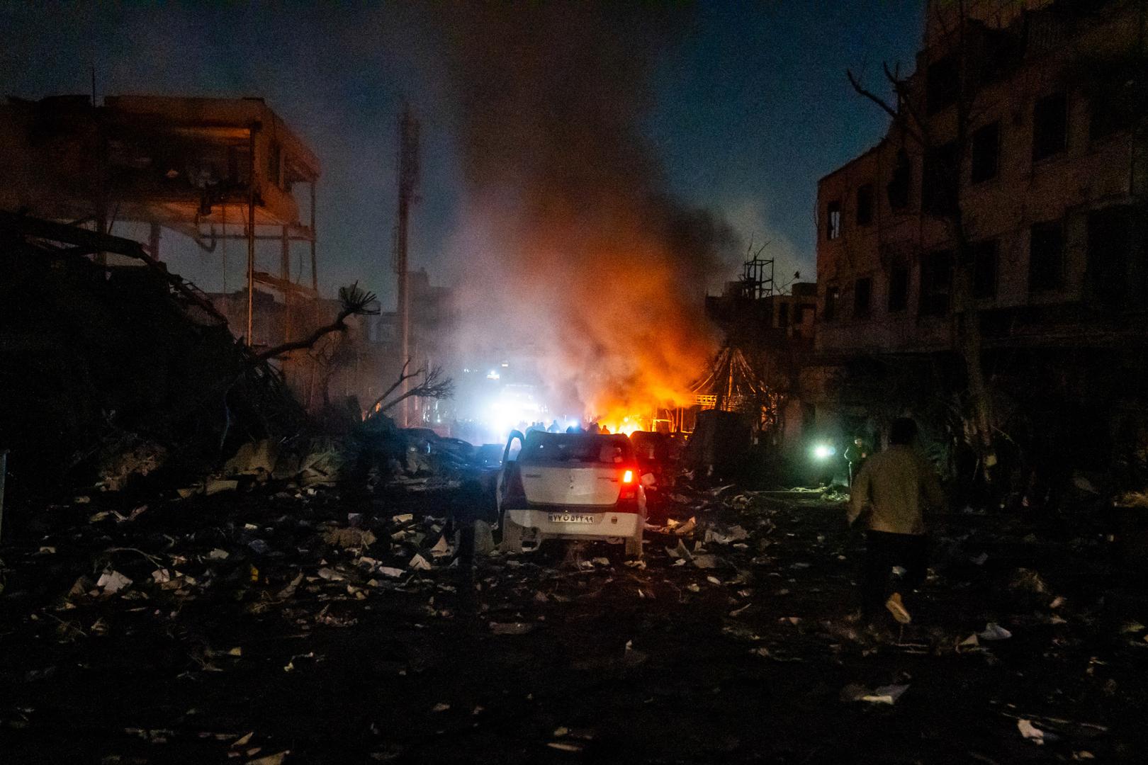 Izrael i SAD tvrde da je cilj ofenzive suzbijanje prijetnje koju predstavljaju iranski raketni kapaciteti i nuklearni programi, kao i pružanje Irancima prilike za rušenje njihove vlade