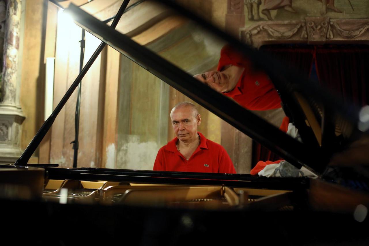 Dan nakon potresa u Petrinji i okolnim selima