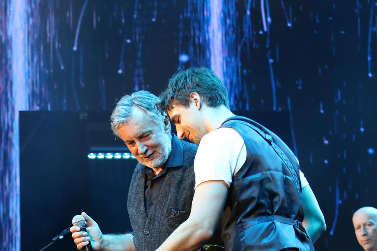 Vodice: Brojni izvođači nastupili na prvoj večeri CMC festivala