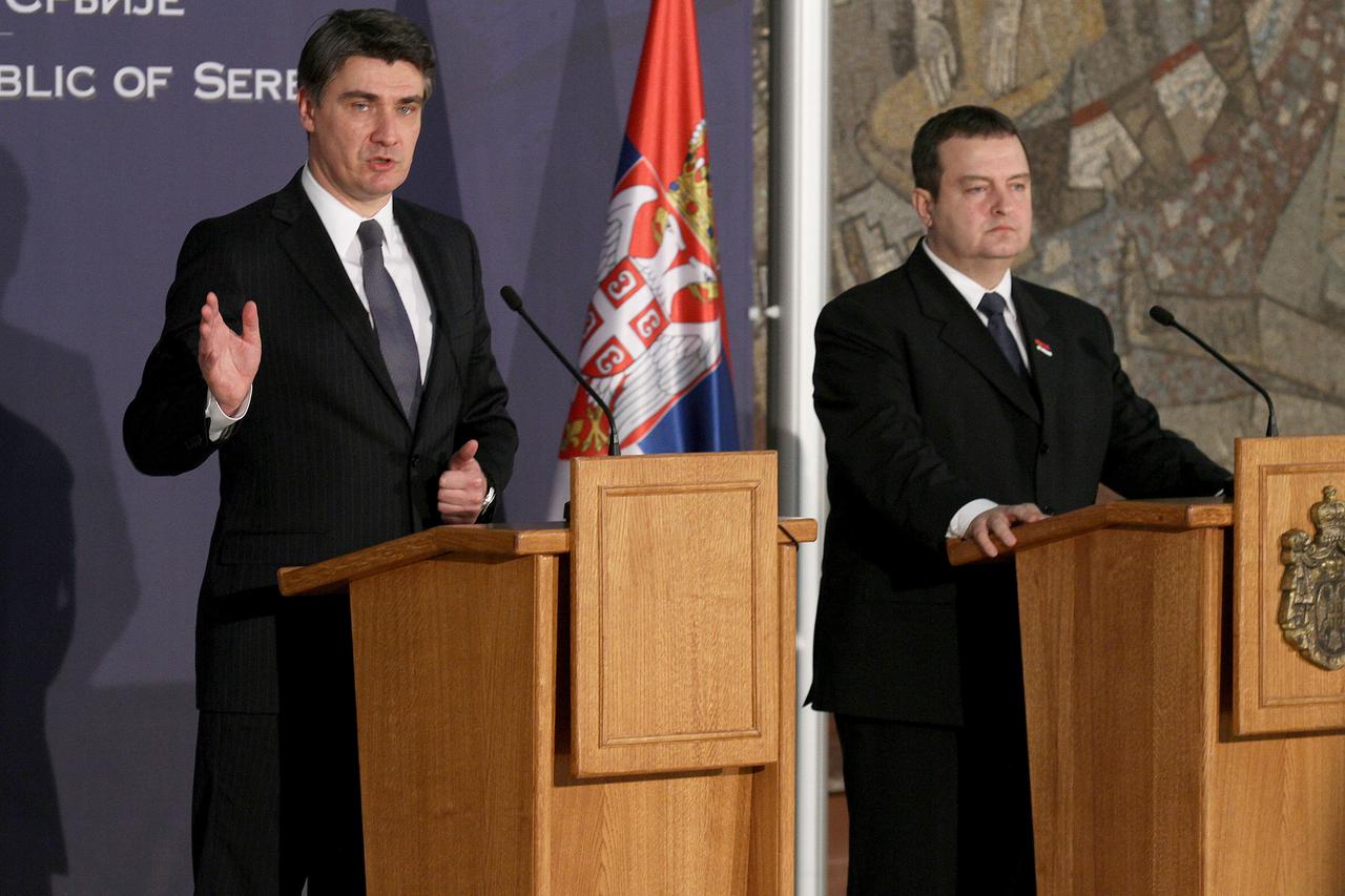 16.01.2013., Beograd, Srbija - Predsjednik Vlade Republike Hrvatske Zoran Milanovic sastao se s predsjednikom Vlade Republike Srbije i ministrom unutrasnjih poslova Ivicom Dacicem. Nakon sastanka odrzali su konferenciju za medije. Photo: Davor Javorovic/P