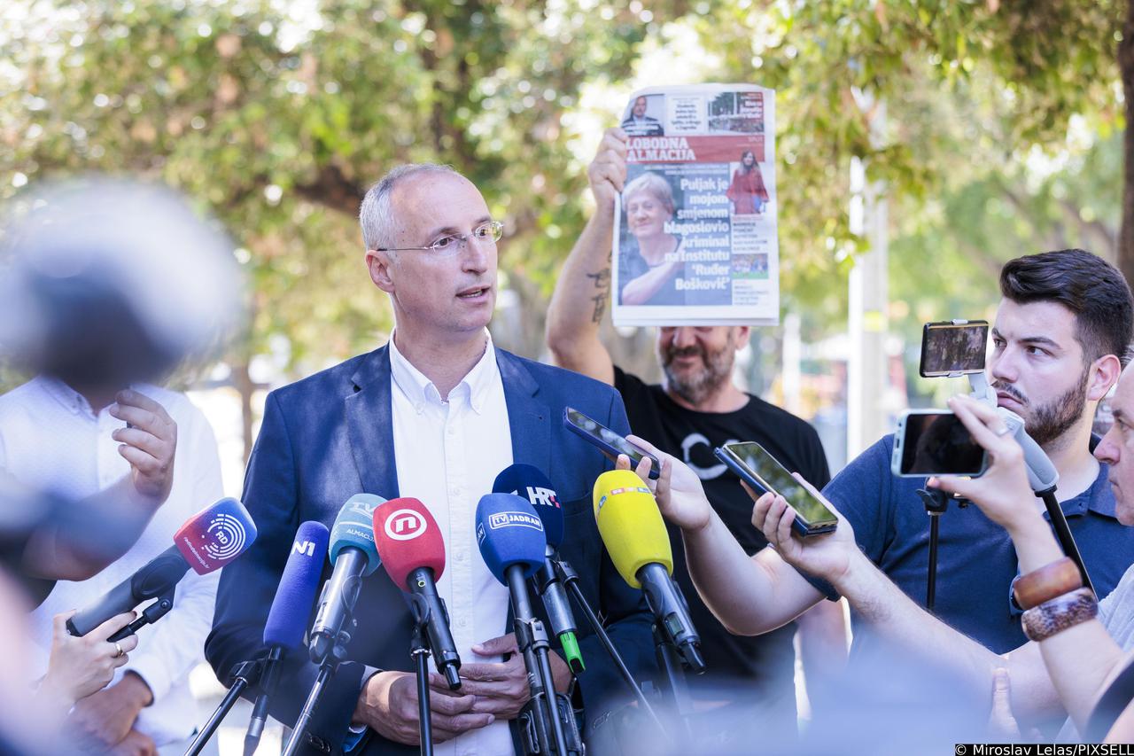 Split: Konferencija za medije Ivice Puljka, Bojana Ivoševića i Luke Baričića povodom seksualne afere