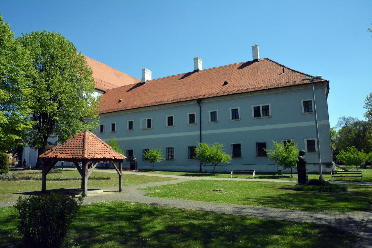 Slavonski Brod: T​uristič​k​a​ patrol​a