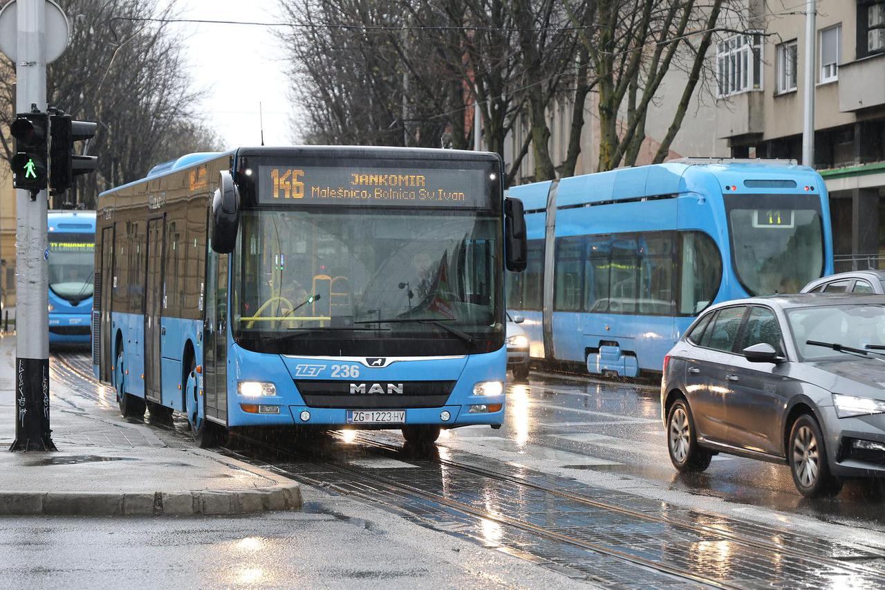 Zagreb: Tramvaji i autobusi na ZET-a
