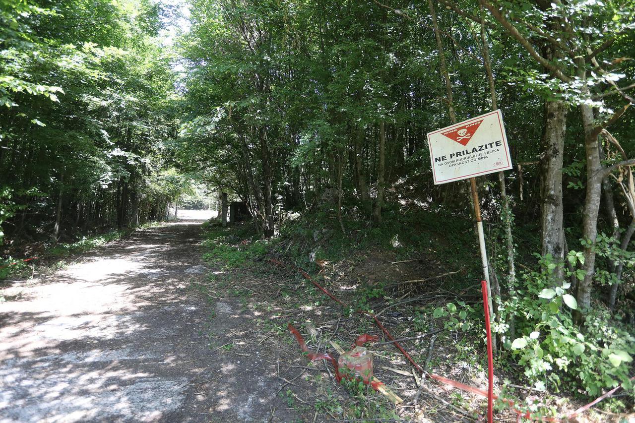 Oštarije: U prostoru bivšeg vojnog skladišta poginuo pirotehničar