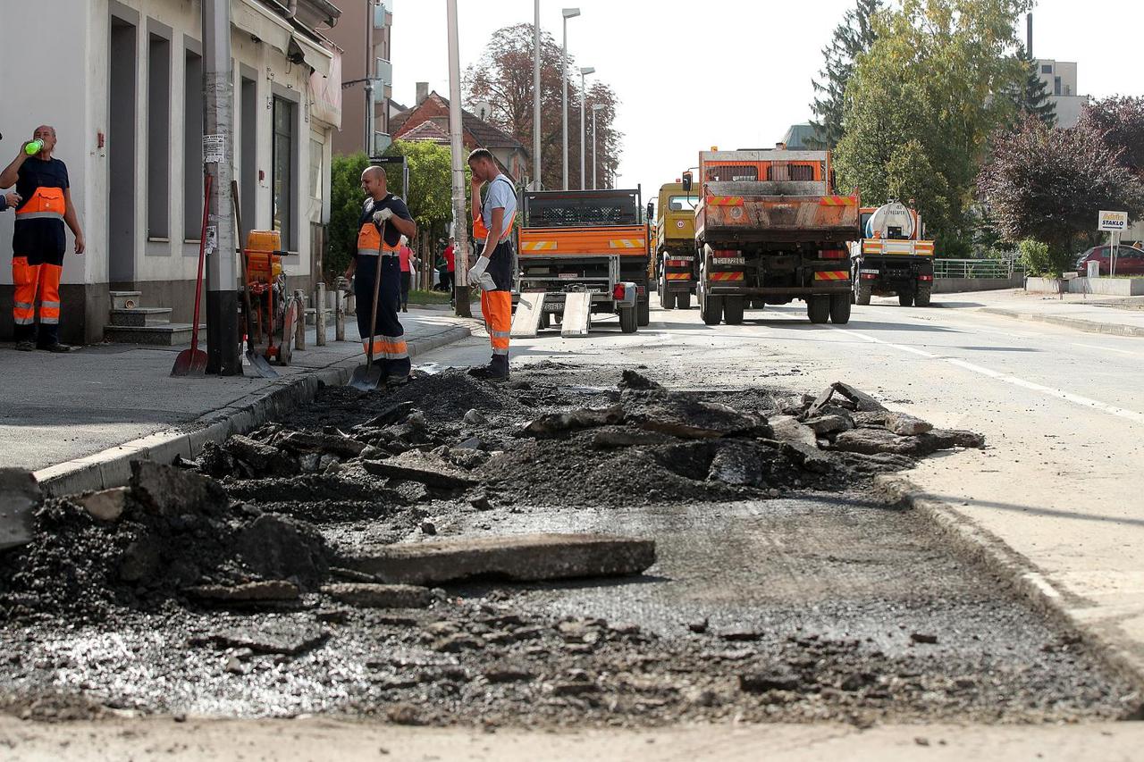 Sanacija u tijeku, zagrebačka Selska cesta dan nakon poplave