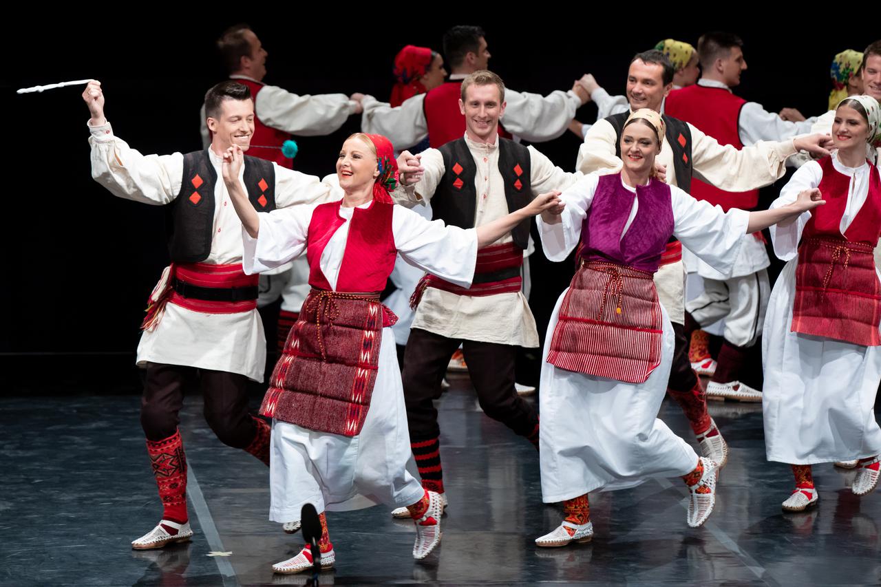 Dubrovnik: Nastup Folklornog ansambla Lado na Dubrovačkim ljetnim igrama