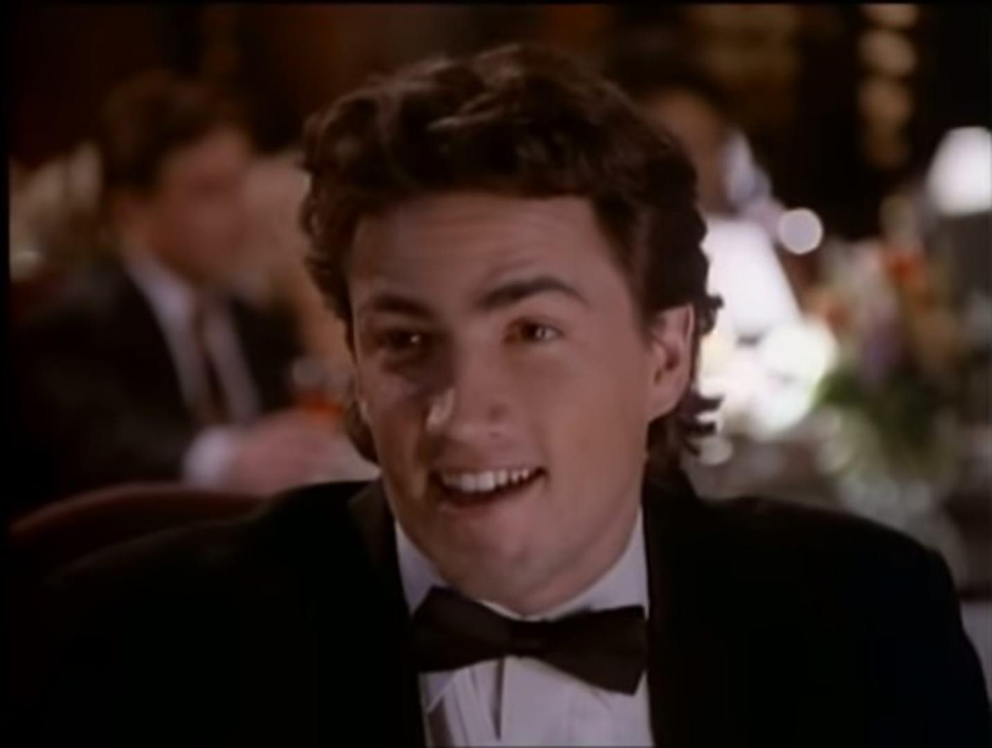 Lik Billyja Campbella iz Melrose Placea proslavio je Andrewa Shuea.