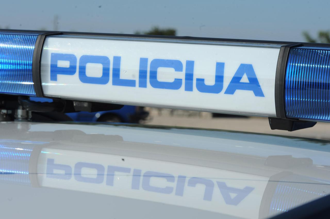 policija