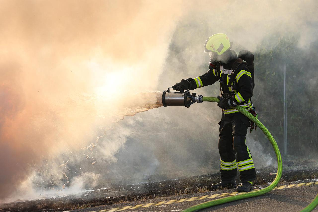 Zagreb: U blizini naplatne postaje Sveta Helena održana je vježba "Sigurnost 25"