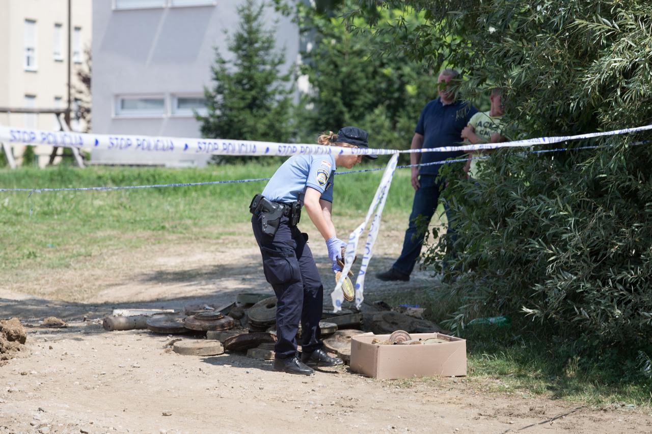 mine, špansko, policija