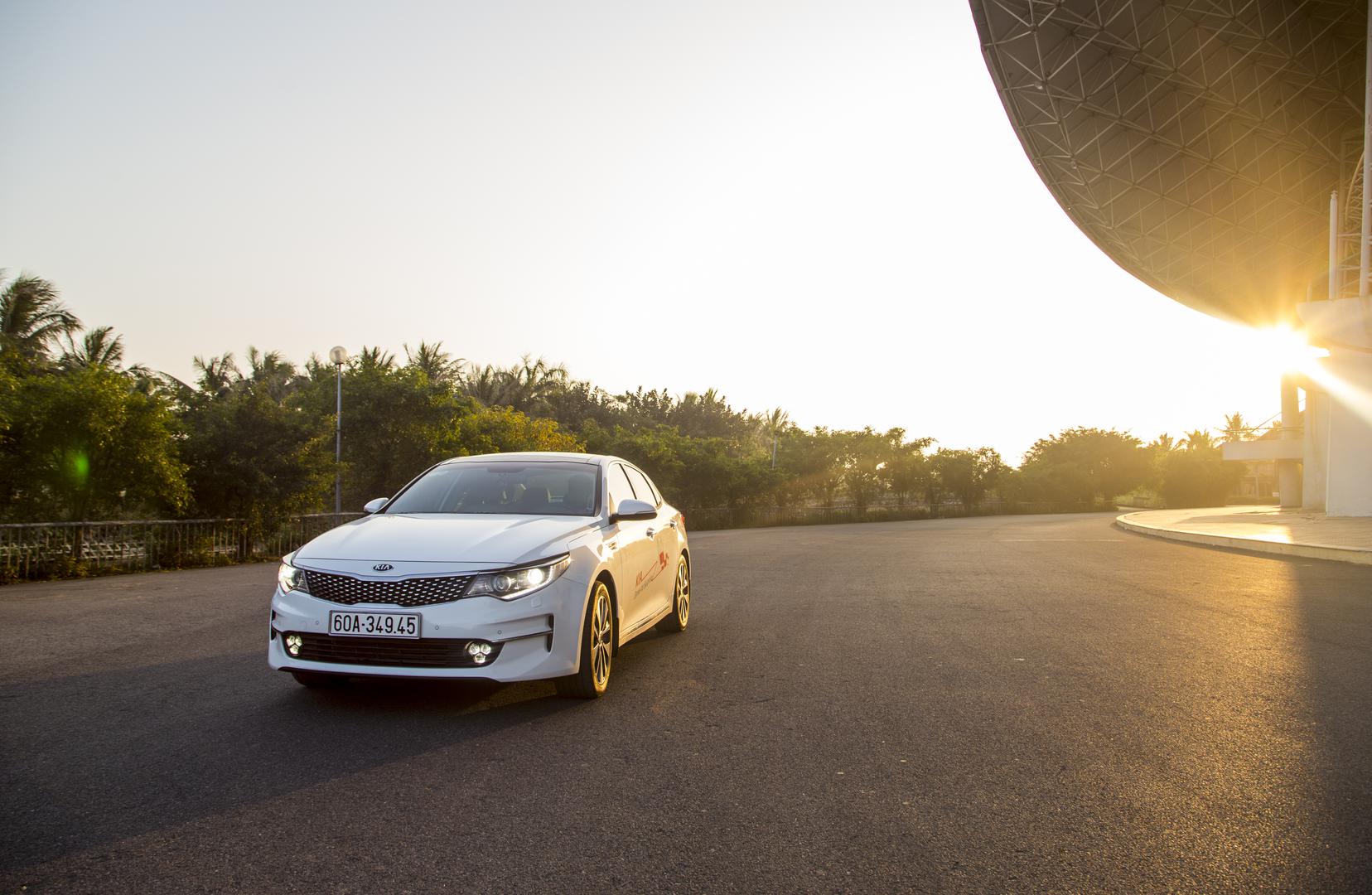 2. Kia Optima: Kia Optima se često spominje u negativnom kontekstu kad je riječ o električnim problemima i pouzdanosti motora. "Bio bih iznenađen da motor izdrži i do 160.000 kilometara, a kamoli nakon toga", kaže Trahan, "Pritom još nismo ni počeli o električnim problemima”. 