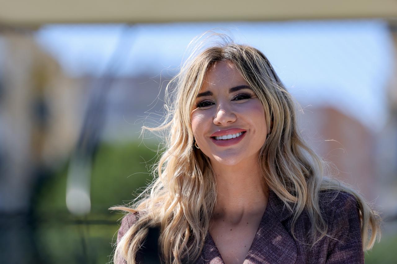 Šibenik: Valentina Miletić ispred stadiona prije susreta Šibenika i Hajduka