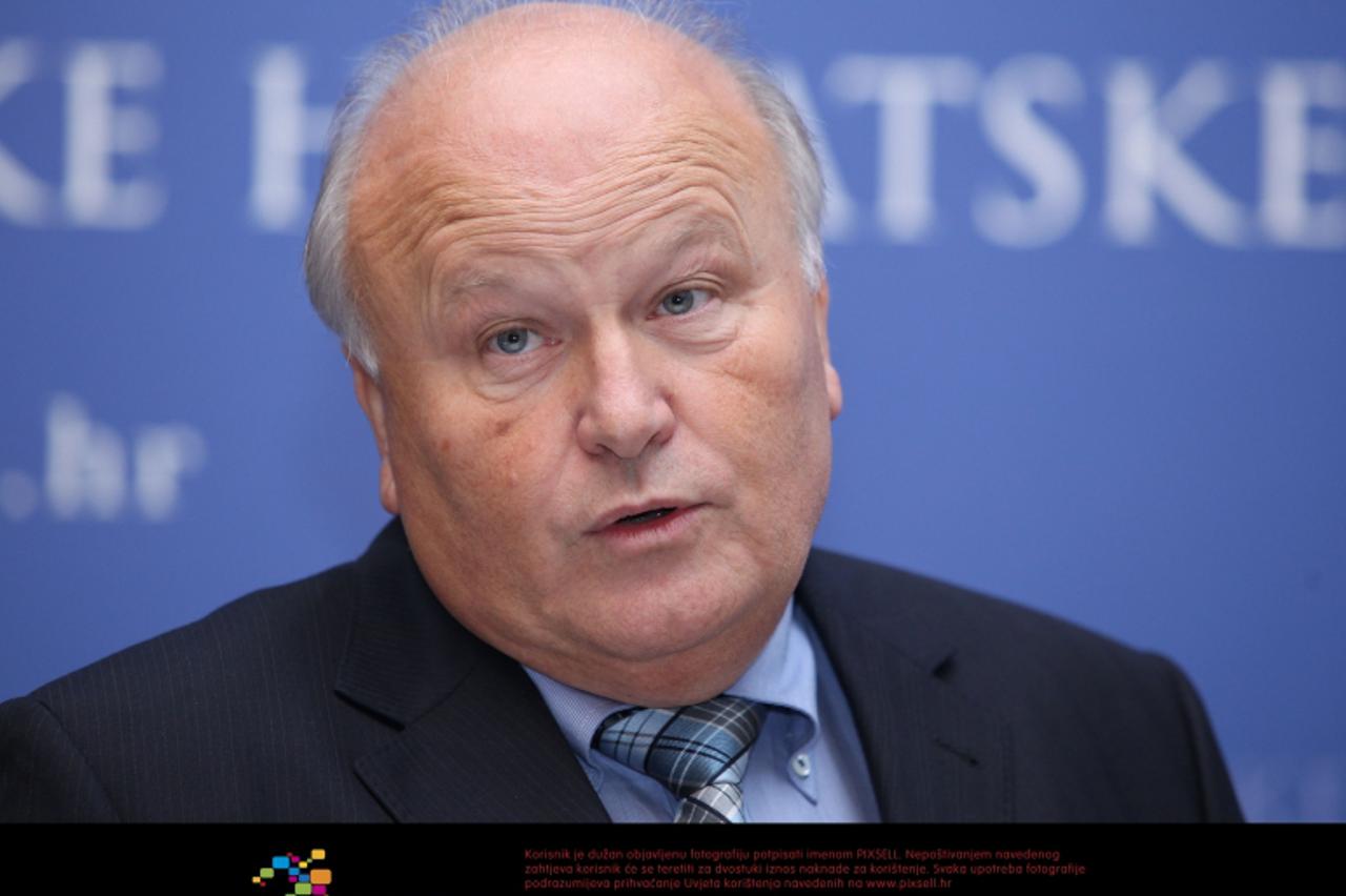 '21.11.2012., Zagreb - Slavko Linic i Nada Cavlovic Smiljanec predstavili su danas u Banskim dvorima prijedlog zakona o porezima na nekretnine. Photo: Patrik Macek/PIXSELL'