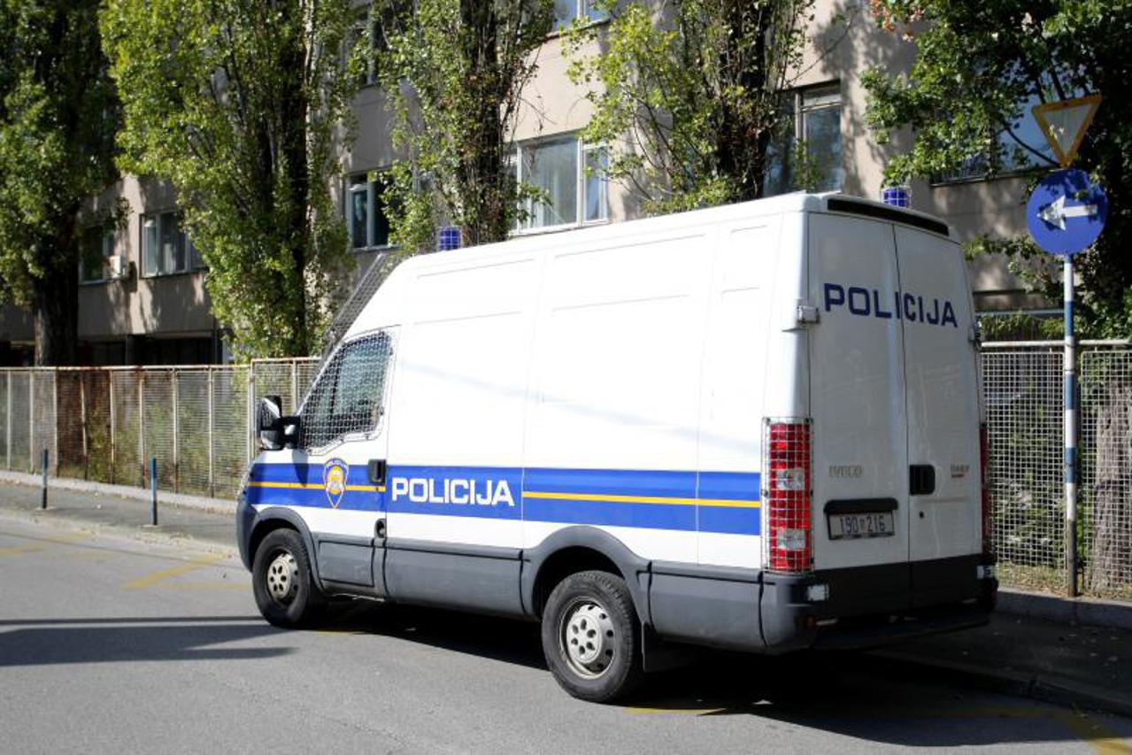 policija,policijski kombi