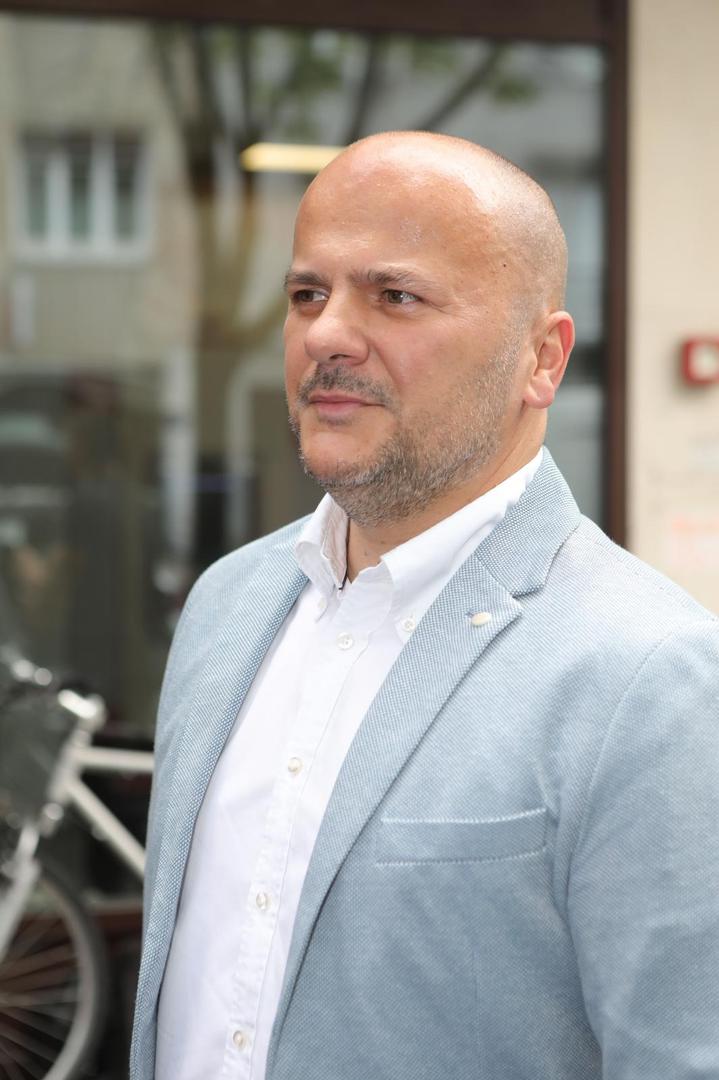 09.06.2021.,Zagreb - Trojica osjeckih sudaca i osjecki poduzetnik Drago Tadic tijekom poslijepodneva dovedeni su u sjediste Uskoka na ispitivanje. Njih cetvorica jutros su uhicena u Osijeku gdje su im pretrazeni stanovi i poslovni prostori nakon cega su dovezeni u Zagreb.
Photo: Tomislav Miletic/PIXSELL