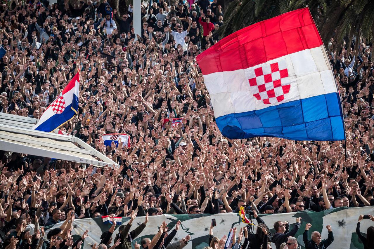 Split: Torcida na Rivi održala prosvjed