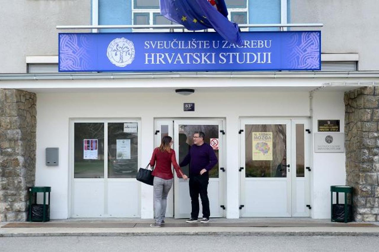 Hrvatski studiji
