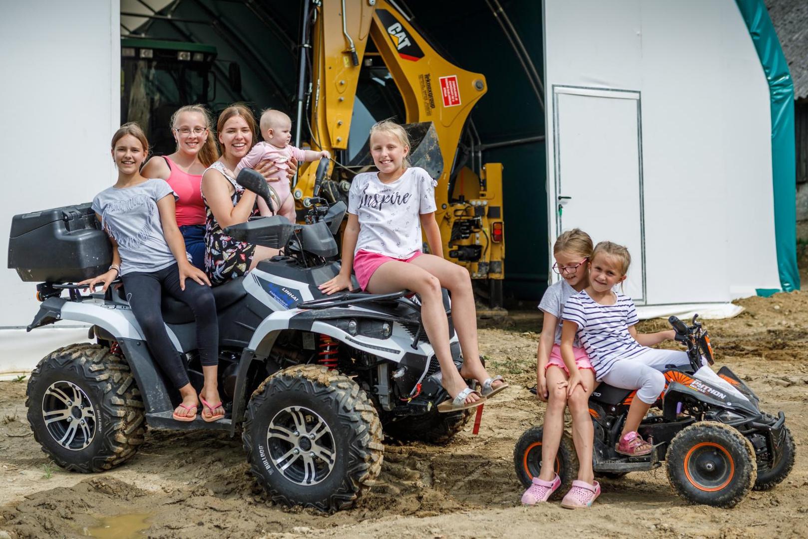 24.07.2020., Zrinski Topolovac - OPG Tijana Blazekovic iz Zrinskog Topolovca u vlasnistvu devetoroclane obitelji koja se bavi proizvodnjom mlijeka za izbor za najbolji OPG - Zlata vrijedan. 

Photo: Tomislav Miletic/PIXSELL