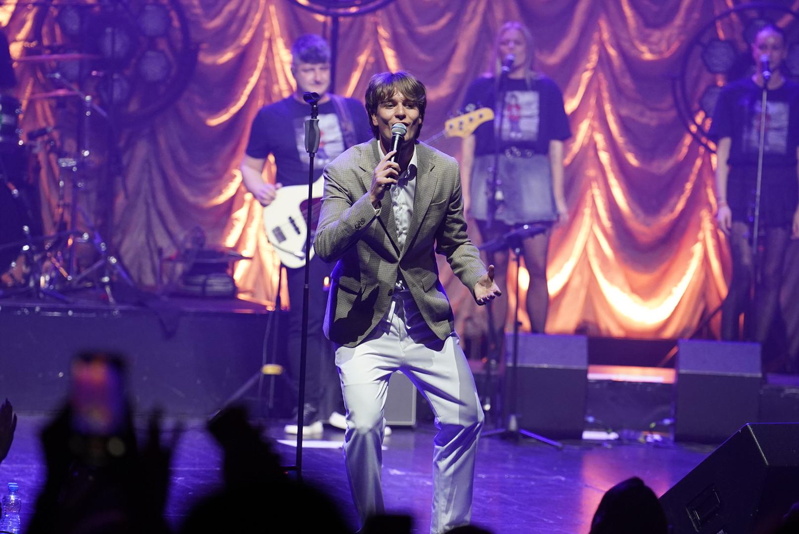  Njezin se proročanski komentar danas pokazao točnim — Jakov bilježi sve veću popularnost i rasprodane koncerte.