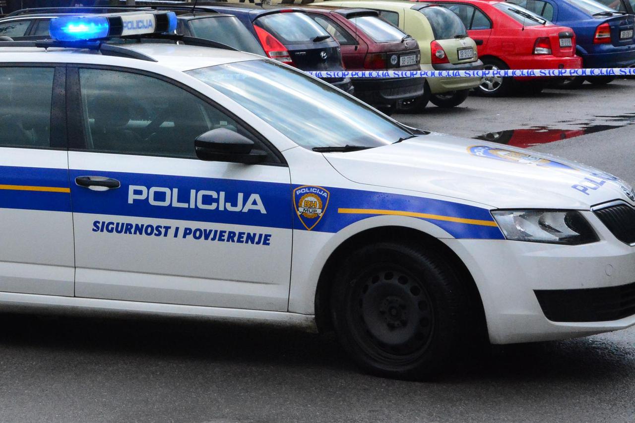 policija